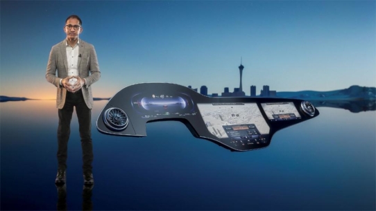 Mercedes-Benz präsentiert den MBUX Hyperscreen auf der CES