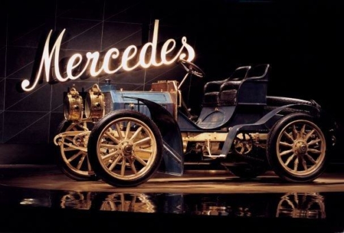 120 Jahre Mercedes - das Mädchen und die Marke