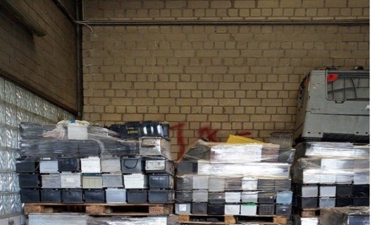 Die Schrottabholung Aachen beschafft die für die Wiederaufbereitung notwendigen Recycling-Materialien