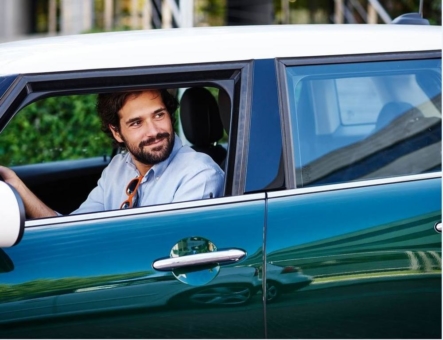 Autoleasing für Unternehmen: LeasePlan erweitert Click & Drive Online-Angebot um Finanzleasing