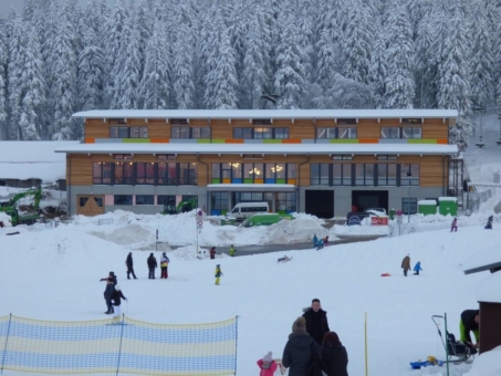 Indoor-Sport-Arena auf dem Feldberg mit UNILUX-Elementen ausgestattet