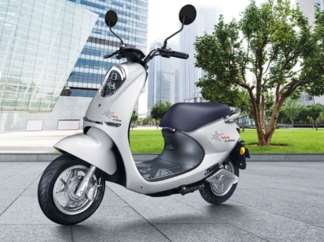 Premiere für den neuen E-Scooter faber e-drive C!