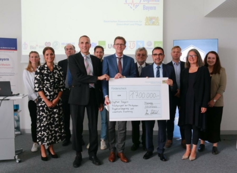 Die Digitalisierung der Medizin schreitet voran: Holetschek verlängert Leuchtturmprojekt „DigiMed Bayern - für die Medizin der Zukunft“