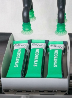 Syntegon erweitert bewährte Sigpack TTM Kartonierer Plattform mit Lock-Style Technologie für leimfreies Kartonformen
