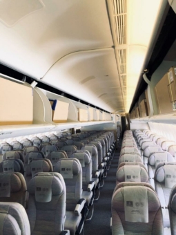 Durch Beladung von Gepäckfächern und Sitzen: Emirates SkyCargo optimiert Frachtkapazität auf Flügen