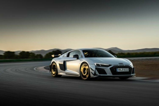 Hochleistung in ihrer reinsten Form:  der neue Audi R8 Coupé V10 GT RWD