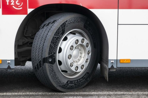 Weltpremiere: Michelin stellt Reifen mit Straßenzulassung vor, die zu 45 und 58 Prozent aus nachhaltigen Materialien bestehen
