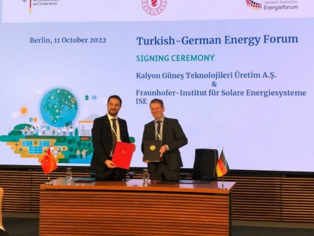 Kalyon und Fraunhofer ISE unterzeichnen MoU über Forschung zur integrierten Photovoltaik und PV-Speichertechnologien