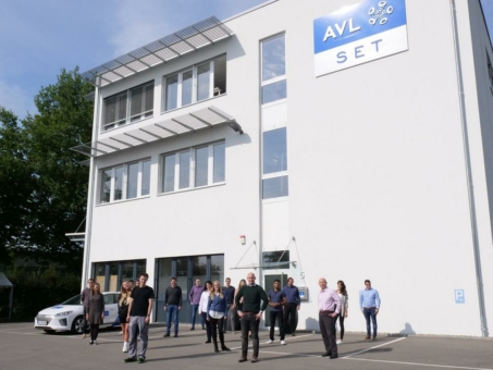 AVL SET heißt 18 neue Mitarbeitende willkommen