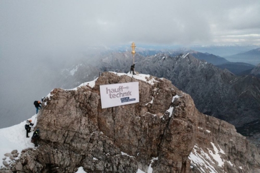 Hauff-Technik GmbH & Co. KG stürmt die Zugspitze