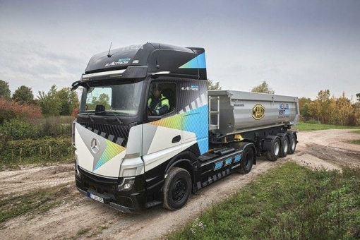 Bauverkehr goes Elektro: Mercedes-Benz Trucks präsentiert  auf der bauma 2022 maßgeschneiderte geräuscharme und lokal CO2-neutrale Fahrzeuglösungen