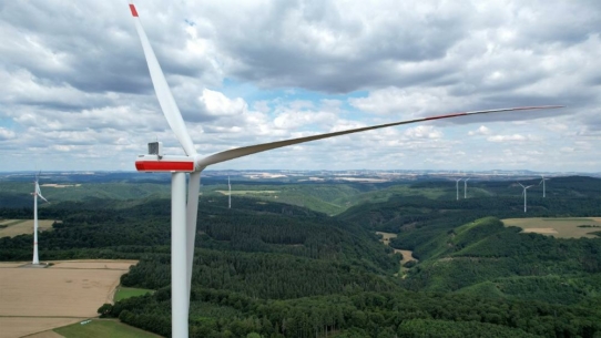 Trianel Erneuerbare Energien nimmt fünften Windpark in Rheinland-Pfalz in Betrieb