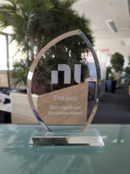 dataTec erhält den Distributor Excellence Award 2022 von NI.