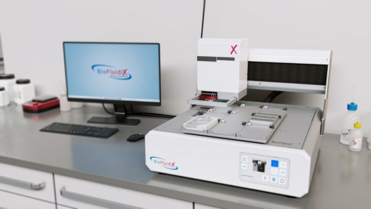 Führender Laborgerätehersteller Hamilton Bonaduz AG kauft Freiburger Mikrodosierunternehmen BioFluidix GmbH