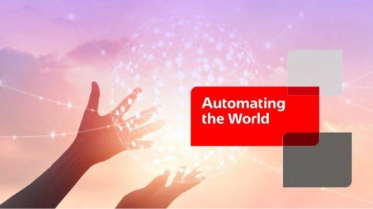 Der Geschäftsbereich Factory Automation Systems von Mitsubishi Electric präsentiert seinen neuen globalen Slogan "Automating the World"