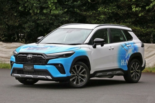 Toyota Corolla Cross H2 Concept mit Wasserstoff-Verbrennungsmotor