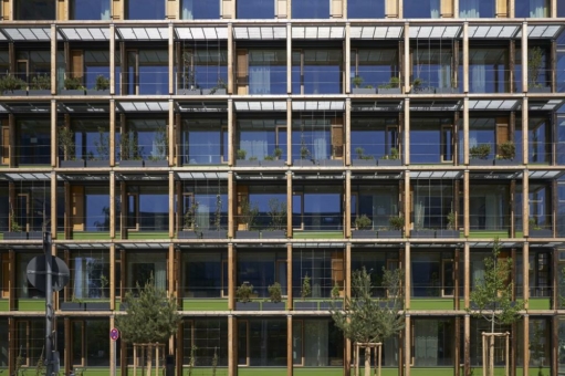 Optigrün Fassadenbegrünung -  Ausgereifte Systeme für eine nachhaltige Stadtentwicklung