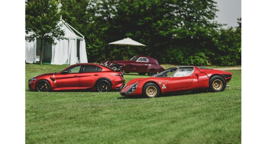 Klassische und aktuelle Alfa Romeo begeistern Besucher beim Concours d'Elegance "Roma Eternal Beauties"