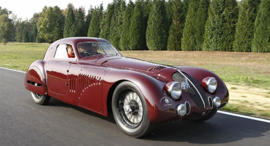 Alfa Romeo 8C 2900 B und Alfa Romeo Tipo 33 Stradale Prototipo sind Ehrengäste bei Concours d'Élegance "Roma Eternal Beauties"