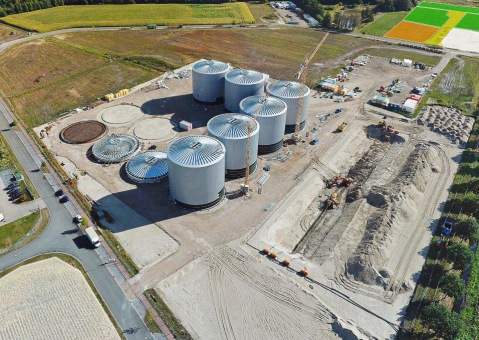 Großprojekt in Niedersachsen: Schlichtmann Hallenbau errichtet Biogasanlage für nordfuel