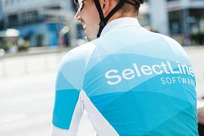 Radfahren für den guten Zweck - SelectLine Mitarbeitende treten kräftig in die Pedale