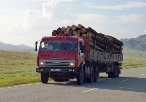 Dem Holzbau in Sibirien auf der Spur