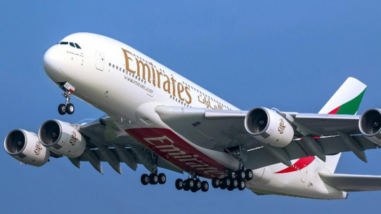 Lufthansa Technik überholt Fahrwerke und Flugzeuge für Emirates'  A380-Flotte