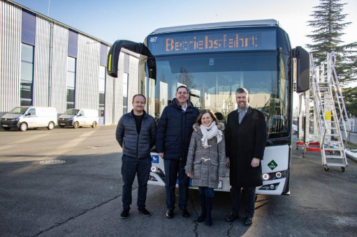 Wasserstoffbus auf Probe: Testfahrt auf Weimars Straßen