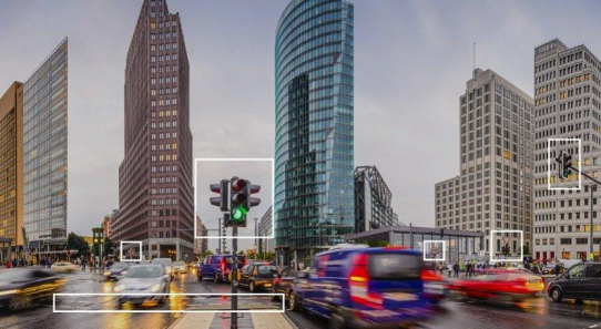 Bridgestone stellt KI-gestützte Telematik zur Erkennung von Straßenschäden vor