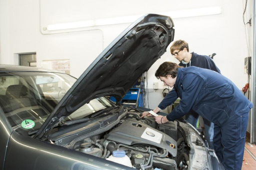 Gebrauchtwagenkauf: Auf der sicheren Seite mit Check durch TÜV Rheinland