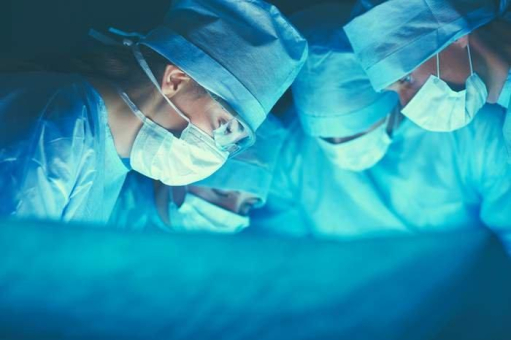 Unfallchirurgie in Bayern - Etablierte und familiengeführte Klinik mit Stellenangeboten für Assistenzärztinnen in Festanstellung in Voll- und Teilzeit