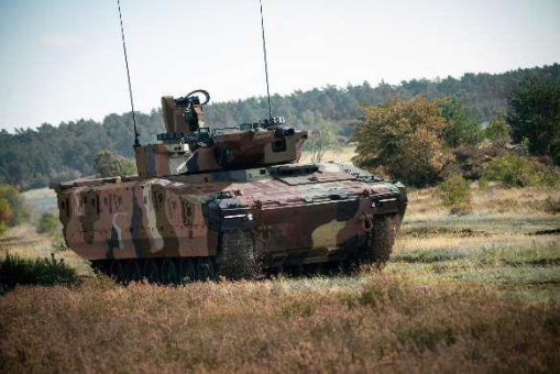 Rheinmetall präsentiert Schützenpanzer Lynx KF41 auf der Fachmesse DEFEA in Griechenland