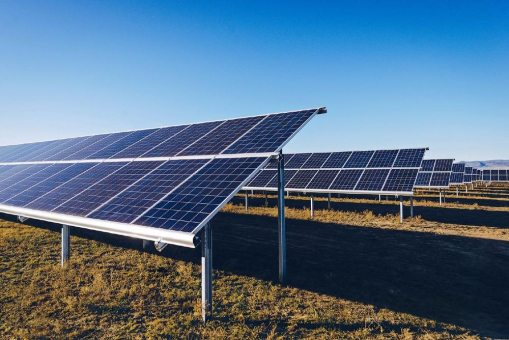 Intersolar Europe, München: thyssenkrupp Steel präsentiert auf der Fachmesse für Solarenergie nachhaltige Materialien mit hochwertigem Korrosionsschutz für langlebige PV-Montagesysteme