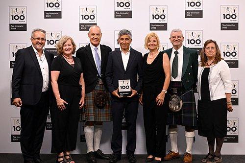 TOP 100-Auszeichnung: Ranga Yogeshwar würdigt Peter Huber Kältemaschinenbau