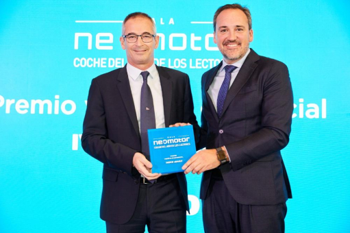 IVECO eDAILY gewinnt den ersten Neomotor-„Commercial-Vehicle-of-the-Year"-Award