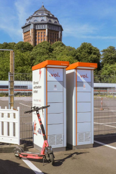 Voi und Swobbee eröffnen Akku-Wechselstationen in Hamburg
