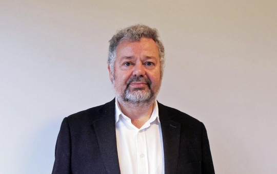 Ernennung von Mike Holley als strategischen Berater für SCHUMANN