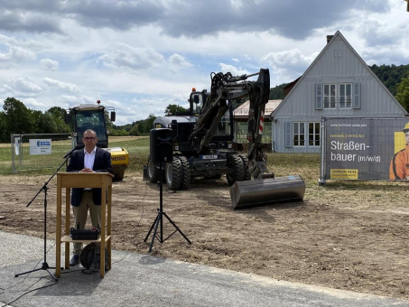 LEONHARD WEISS baut historische Schaustraße für das Hohenloher Freilandmuseum in Wackershofen