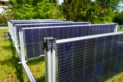 Eine zukunftsweisende Kooperation im Bereich Solargründach