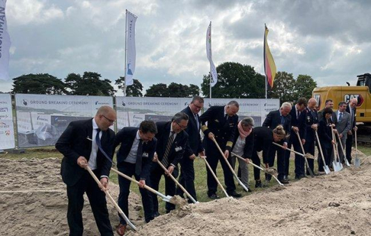 Spatenstich für Spitzentechnologie: Rheinmetall beginnt mit dem Bau seiner hochmodernen F-35-Fertigungsstätte am Flughafen Weeze/NRW