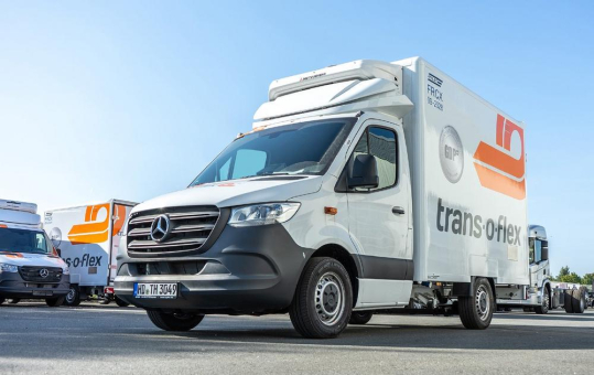 Sauber und leise: trans-o-flex erhält mehr als 500 neue pharmazertifizierte Fahrzeuge