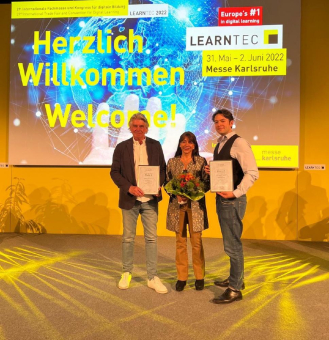 Gleich zwei eLearning AWARDS für den VR Speech Trainer auf der LEARNTEC 2022