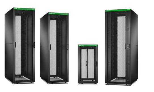 Easy Rack: Schneider Electric stellt neues 19“-Schranksystem vor