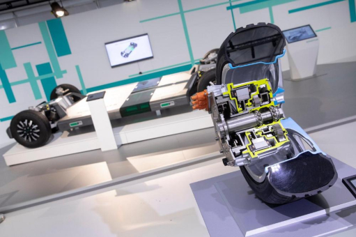 Weltpremiere: Mit E-Antrieben direkt im Rad elektrifiziert Schaeffler Kommunalfahrzeuge