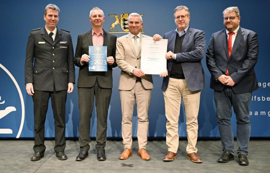 Iveco Magirus AG erhält Auszeichnung für Engagement im Ulmer Tafelladen