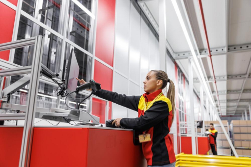DHL Supply Chain und Roboterhersteller AutoStore™ bauen Partnerschaft zur weltweiten Automatisierung von Warenlagern weiter aus
