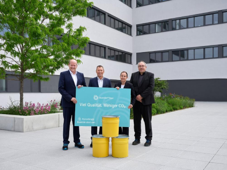 Die Firma Sika setzt ab jetzt auch auf nachhaltigen bluemint® Verpackungsstahl von thyssenkrupp Rasselstein