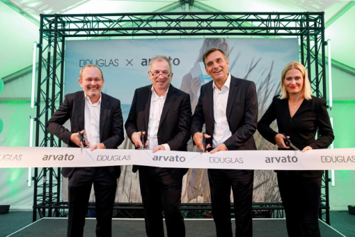 Arvato und DOUGLAS eröffnen modernes Logistikzentrum in Hamm