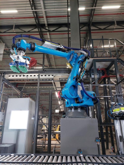 Arvato Supply Chain Solutions installiert neuen intelligenten Depalettierroboter im Warehouse