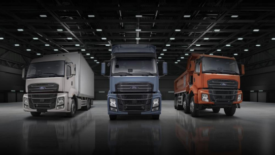 Ford Trucks stellt auf der Solutrans die neue F-LINE-Serie vor:  Integration von Design, Technologie und Sicherheit